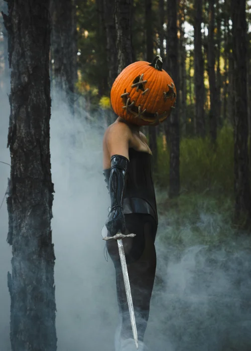 Pumpkin head photoshoot ideas for women