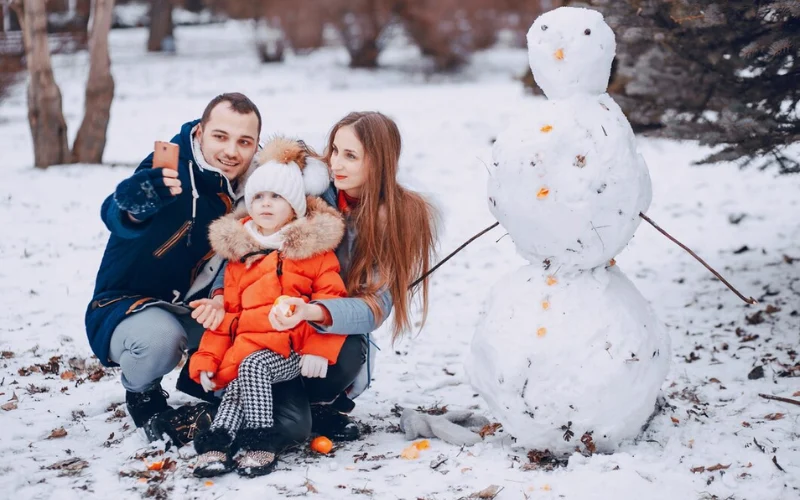 Christmas Family Pictures Outside