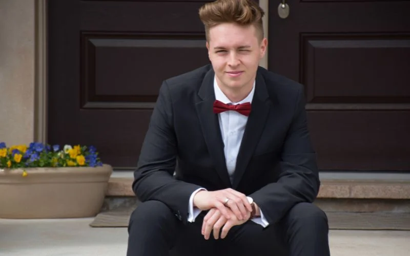 Prom Photo pose for men