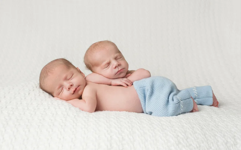 photoshoot ideas for twins