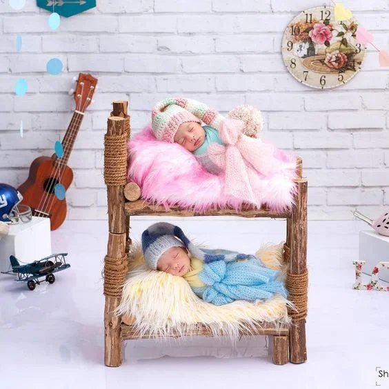 cute pose for newborn twins