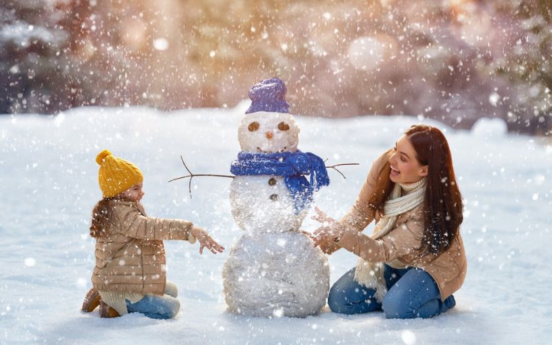 Family Photo Ideas In Snow