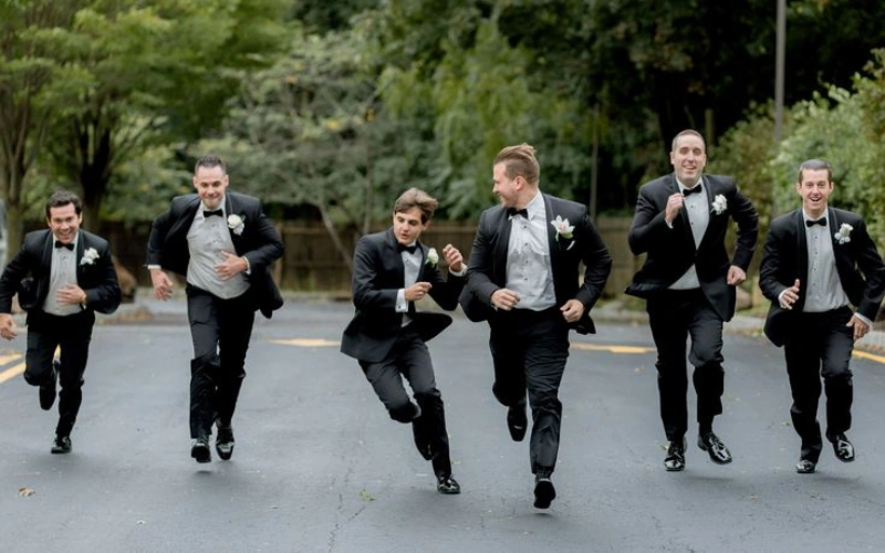 Groomsmen Action Pose Idea