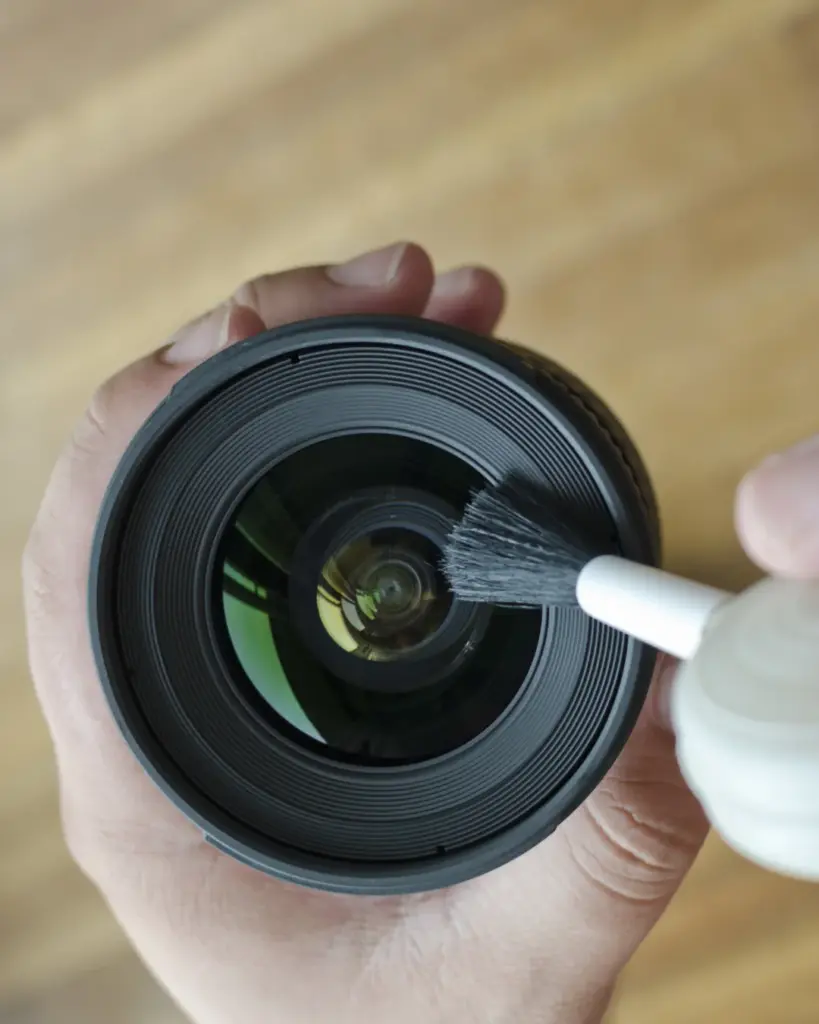 cleaning lens - Instagram photo hacks