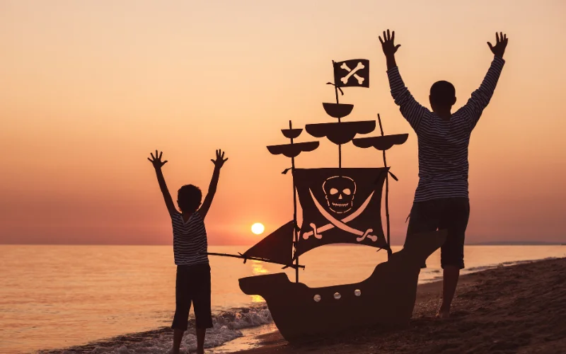 family beach picture ideas, beach family photo poses, beach family photo shoot ideas, beach family photography ideas