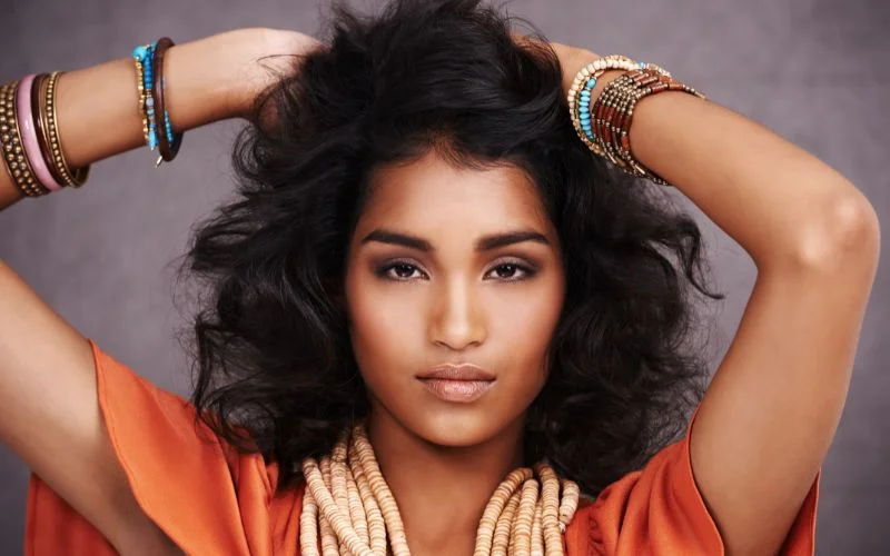 powerful hand poses for pictures