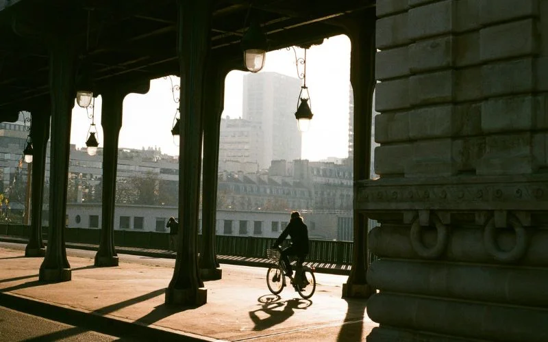 vacation photography ideas during midday light