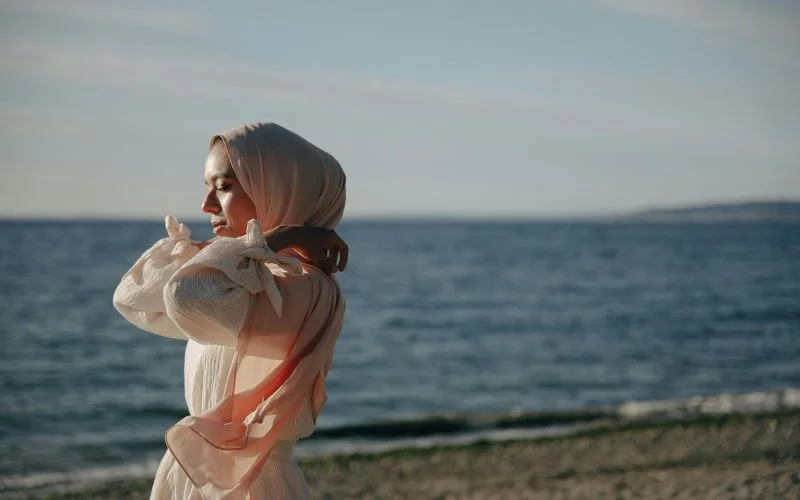 taking photos in natural and artificial light