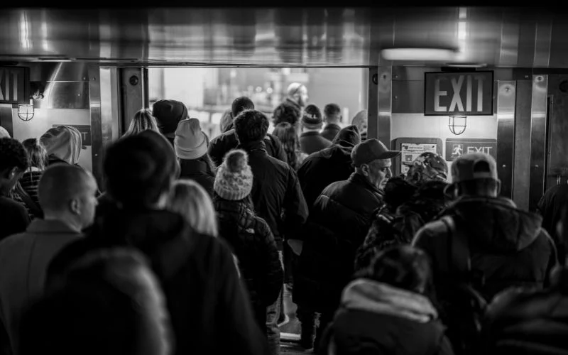 best angles for travel photography, aerial travel photography, long exposure travel photography, capturing cityscapes while traveling, wildlife travel photography, beach photography tips, urban travel photography