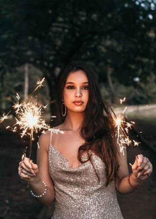capture ethereal images with sparklers, Sweet 16 trendy shoot, Sweet 16 modern shoot