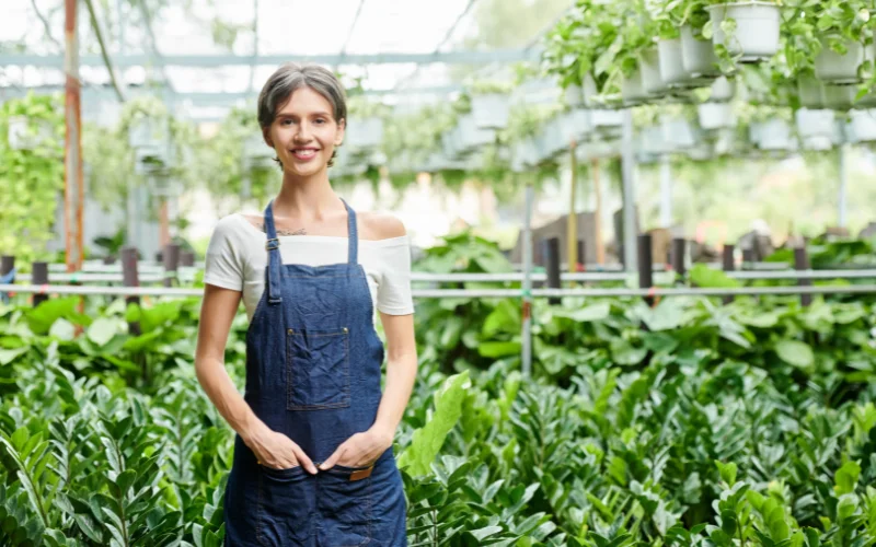 Greenhouse Themed Spring Photoshoot, spring green house photoshoot, spring photoshoot