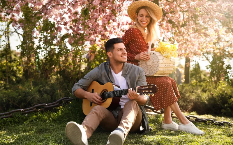 Spring Couple Photoshoot, couple spring photoshoot,