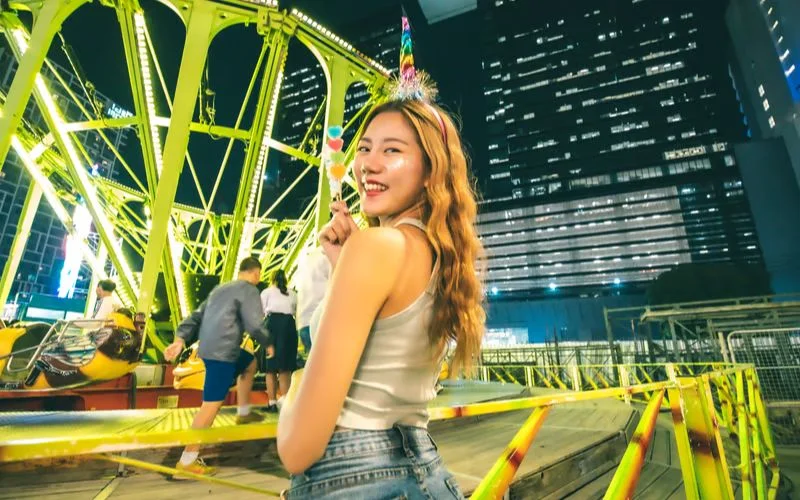 Amusement Park 21st birthday photoshoot ideas, 21st birthday photo idea, 21st birthday photoshoot outfit ideas, 21st birthday photoshoot themes, 21st birthday pic ideas, 21st birthday shoot idea, 21st birthday ideas photoshoot, photoshoot for 21st birthday