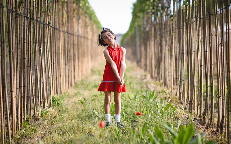 Easter Photoshoot Girls, Cute Photo Ideas, Garden Easter Photos
