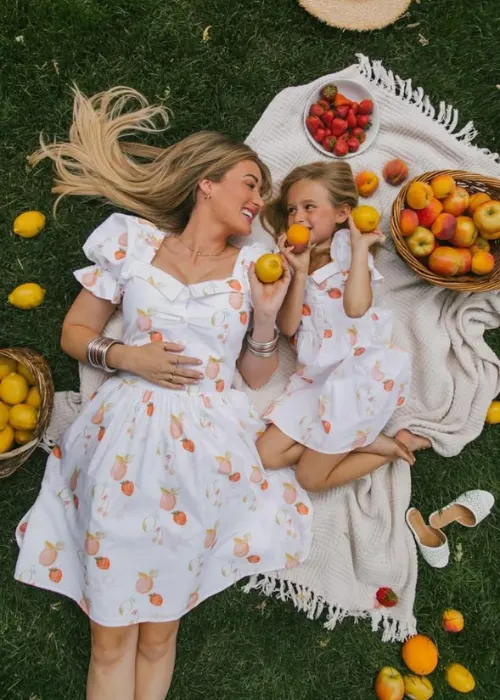 Matching Family Outfits Easter Portrait Ideas, easter family portrait ideas