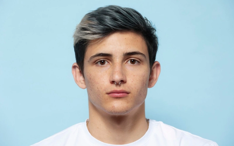 Passport photo tips, headshot for men