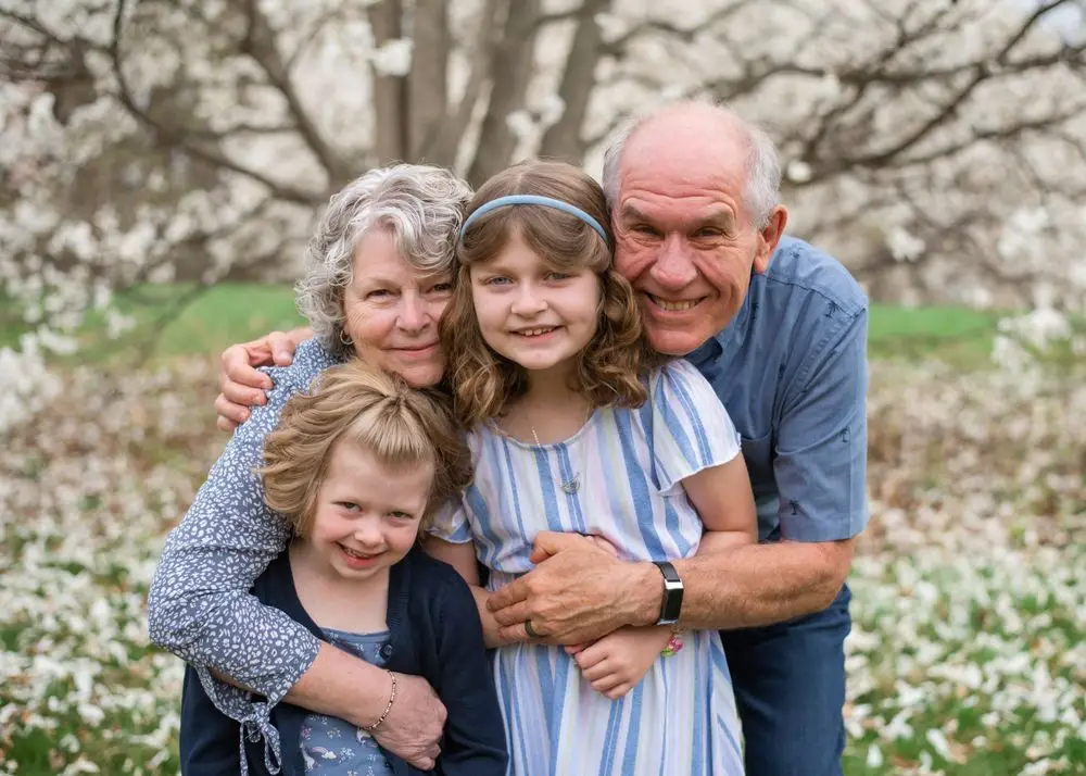 group hug spring family photos, spring family photography