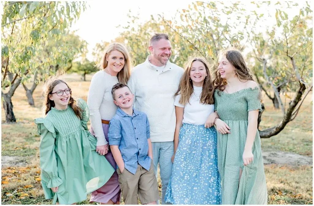 Pastel and Neutrals Spring Family Photo Outfit