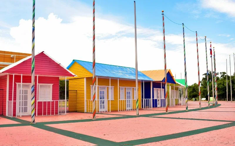 examples of photo composition, visual guide using leading lines, leading lines for perspective