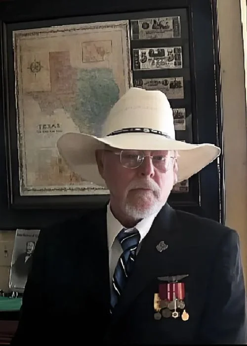 portrait of glenn toothman