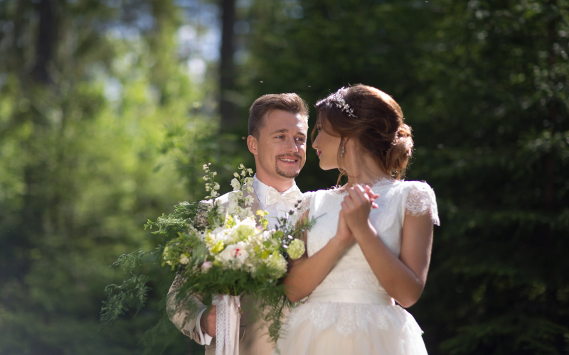 warm tone presets, wedding photoshoot, best couple pose