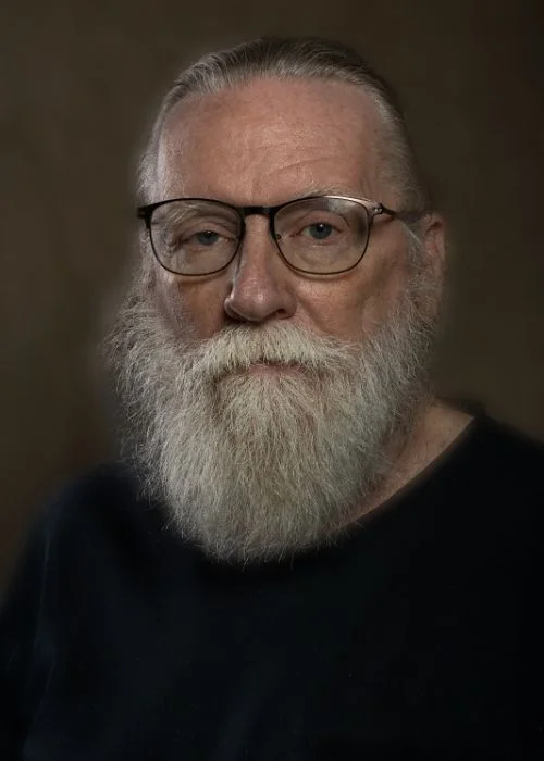 portrait of the photographer donis garverick