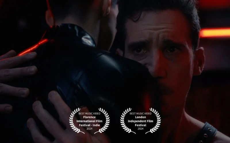 award-winning photography director roberto vivancos