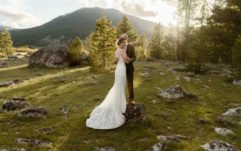 wedding photo hack by mindful media photography