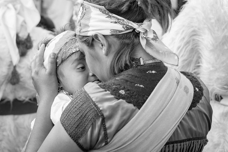 mom and child photos, candids, monochromatic, mother, working mother