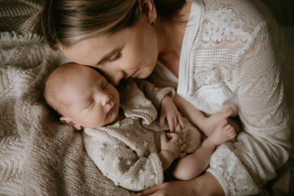 newborn. baby with mom, mm and baby images, photography tips #newborn photography tips , cute baby