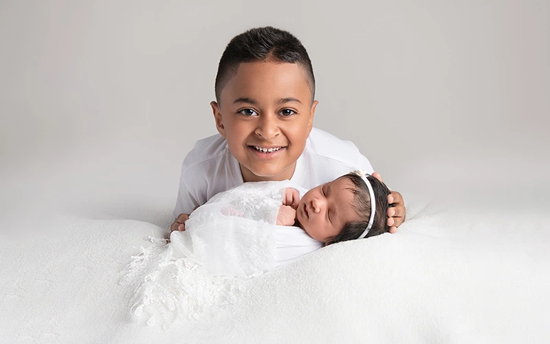 baby photos, sibling photos, brother sister photo, cute photo ideas, newborn photography tips