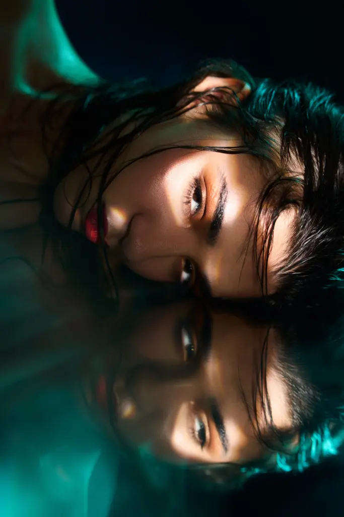 glamour photoshoot, beauty photoshoot, photoshoot pose ideas, photo inspiration