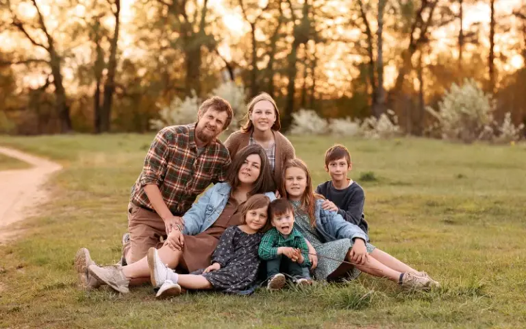 Creative Large Family Photo Ideas