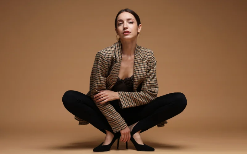 the classic and stylish squat fashion poses