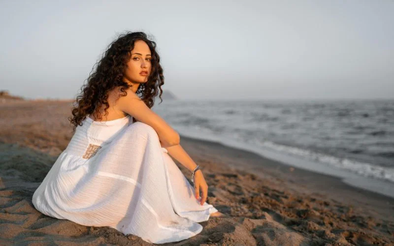 take golden hour pictures for ethereal effect