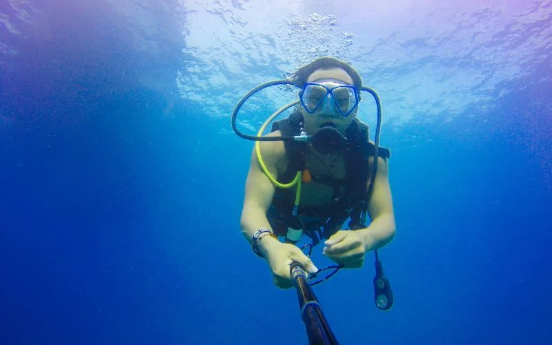 gear and equipment used for underwater shots