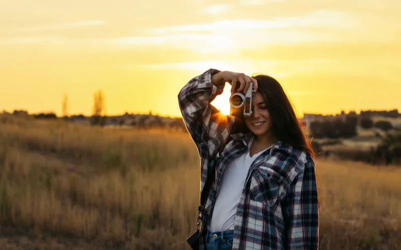 use a fill light or reflector