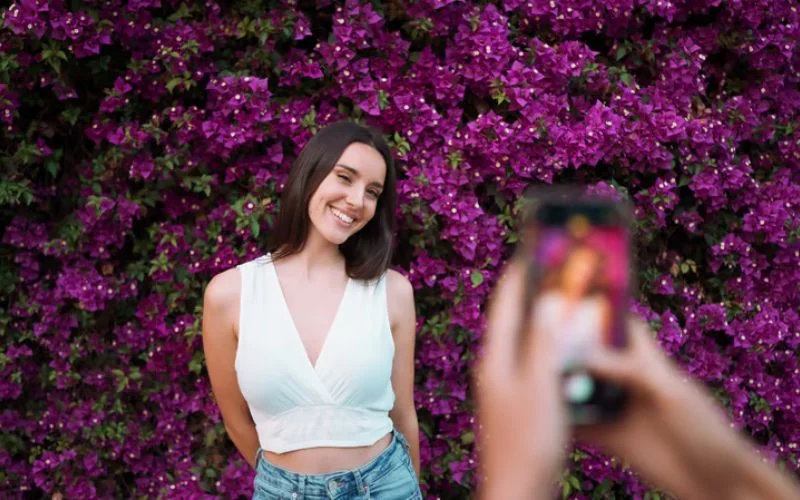 how can i be more photogenic, how to be more photogenic female, how to be more photogenic in pictures